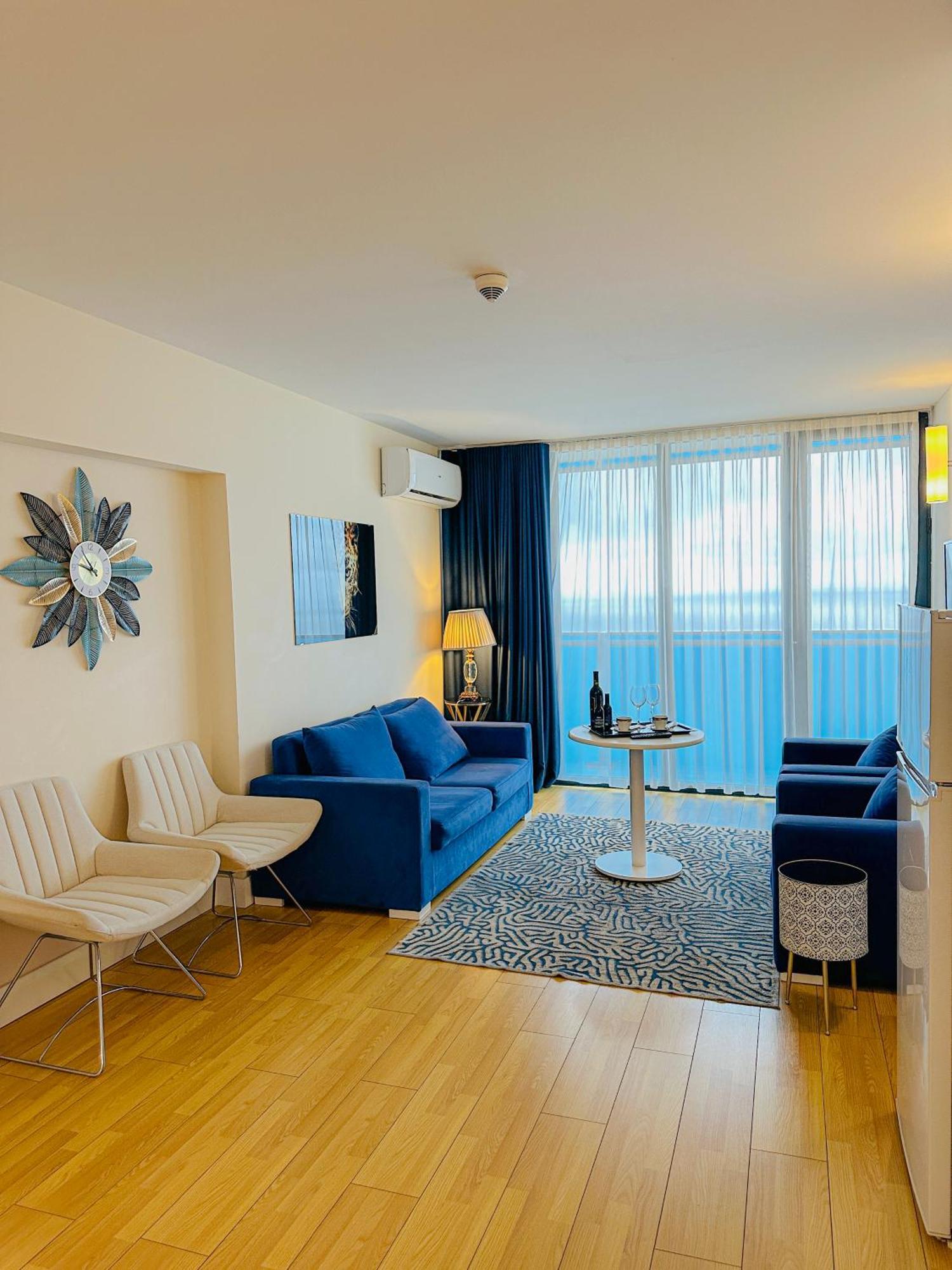 Hotel Batumi High View Esterno foto
