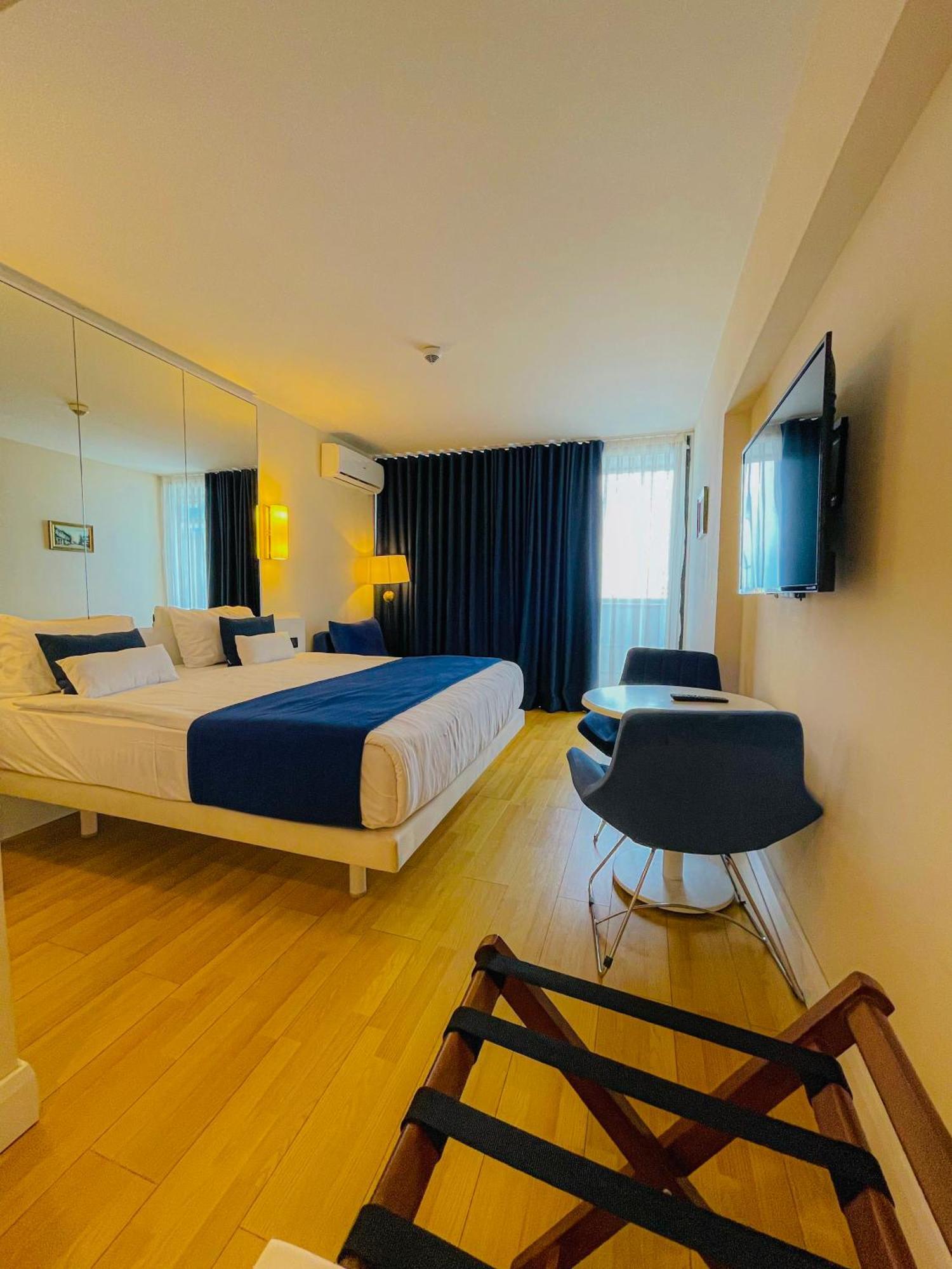 Hotel Batumi High View Esterno foto