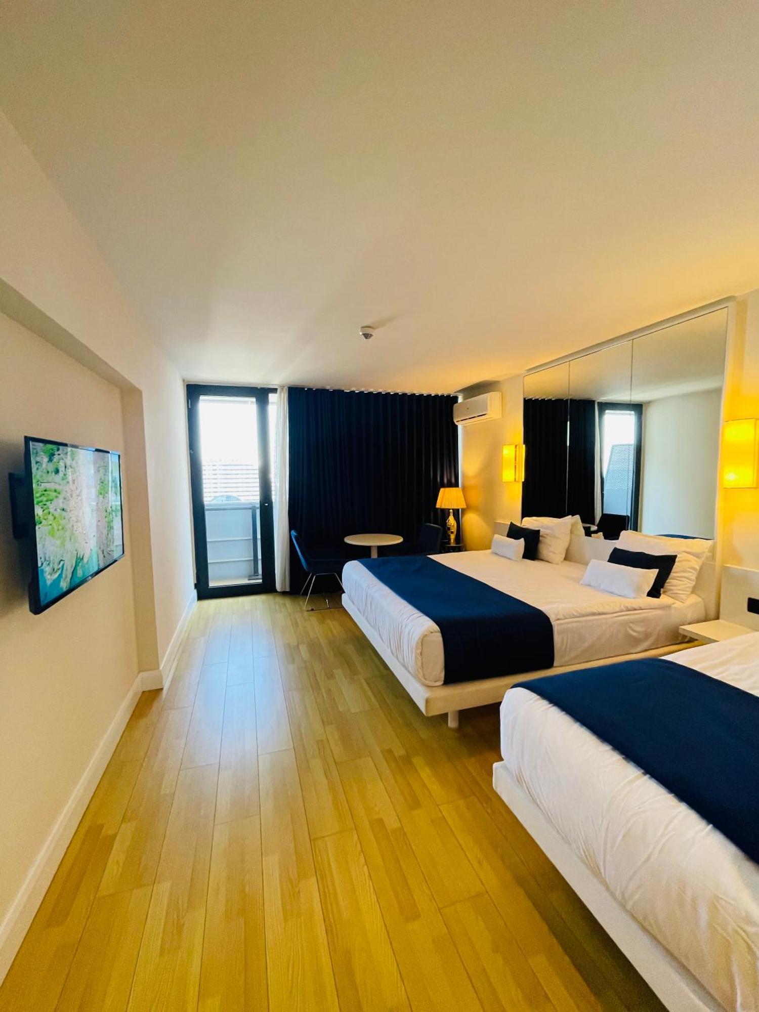 Hotel Batumi High View Esterno foto