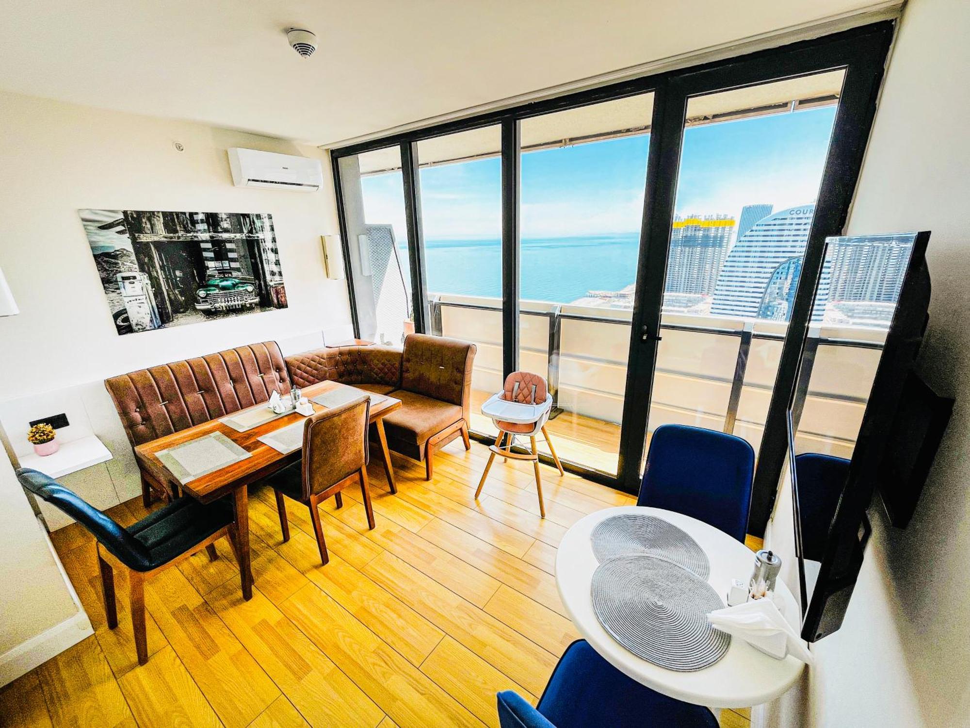 Hotel Batumi High View Esterno foto