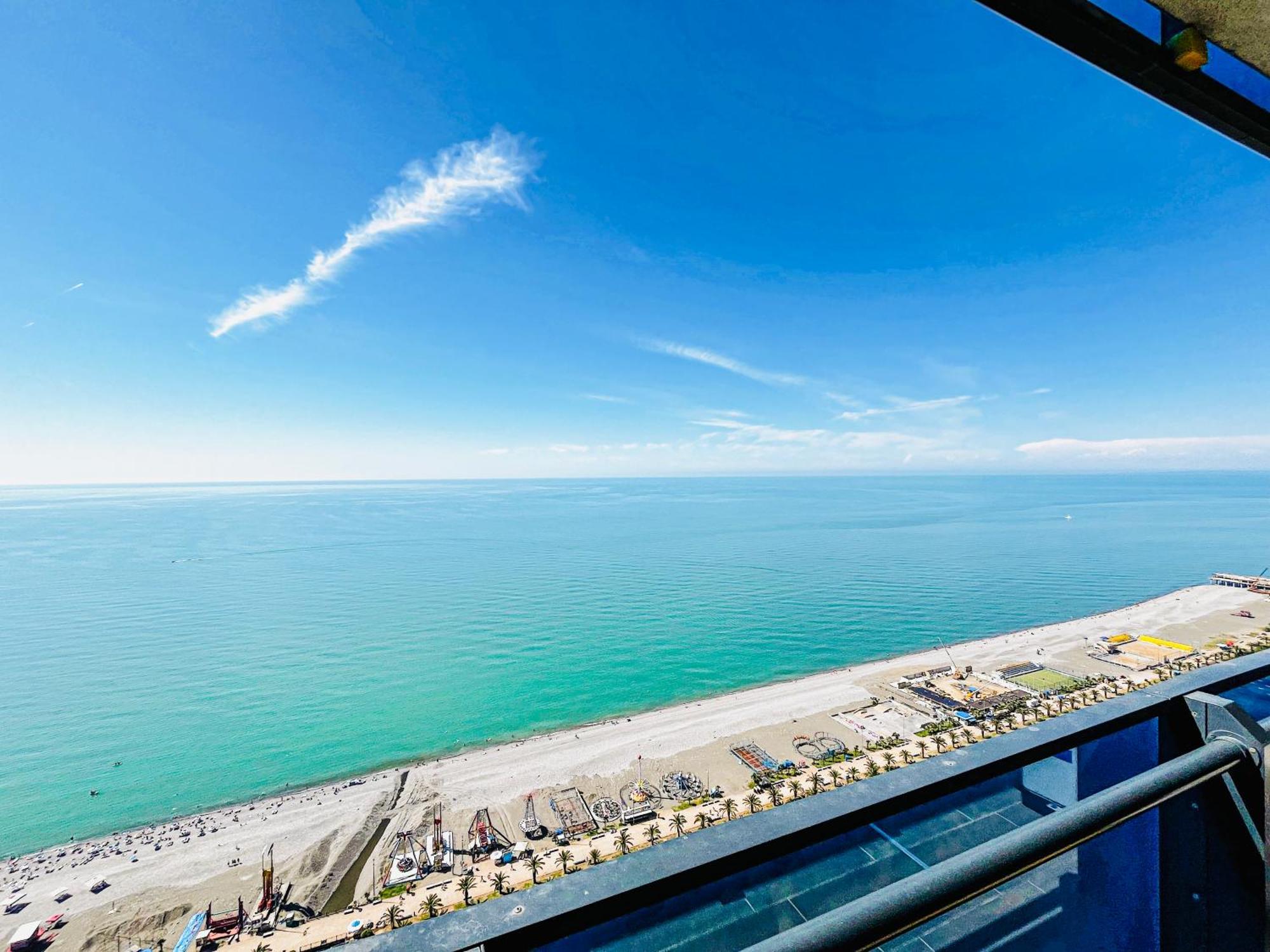 Hotel Batumi High View Esterno foto